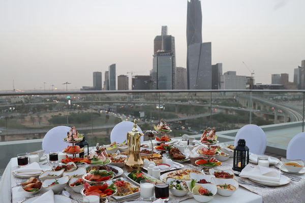 استمتع بتجارب إفطار رمضانية مميّزة رحاب فندق كورت يارد الرياض الدائري الشمالي